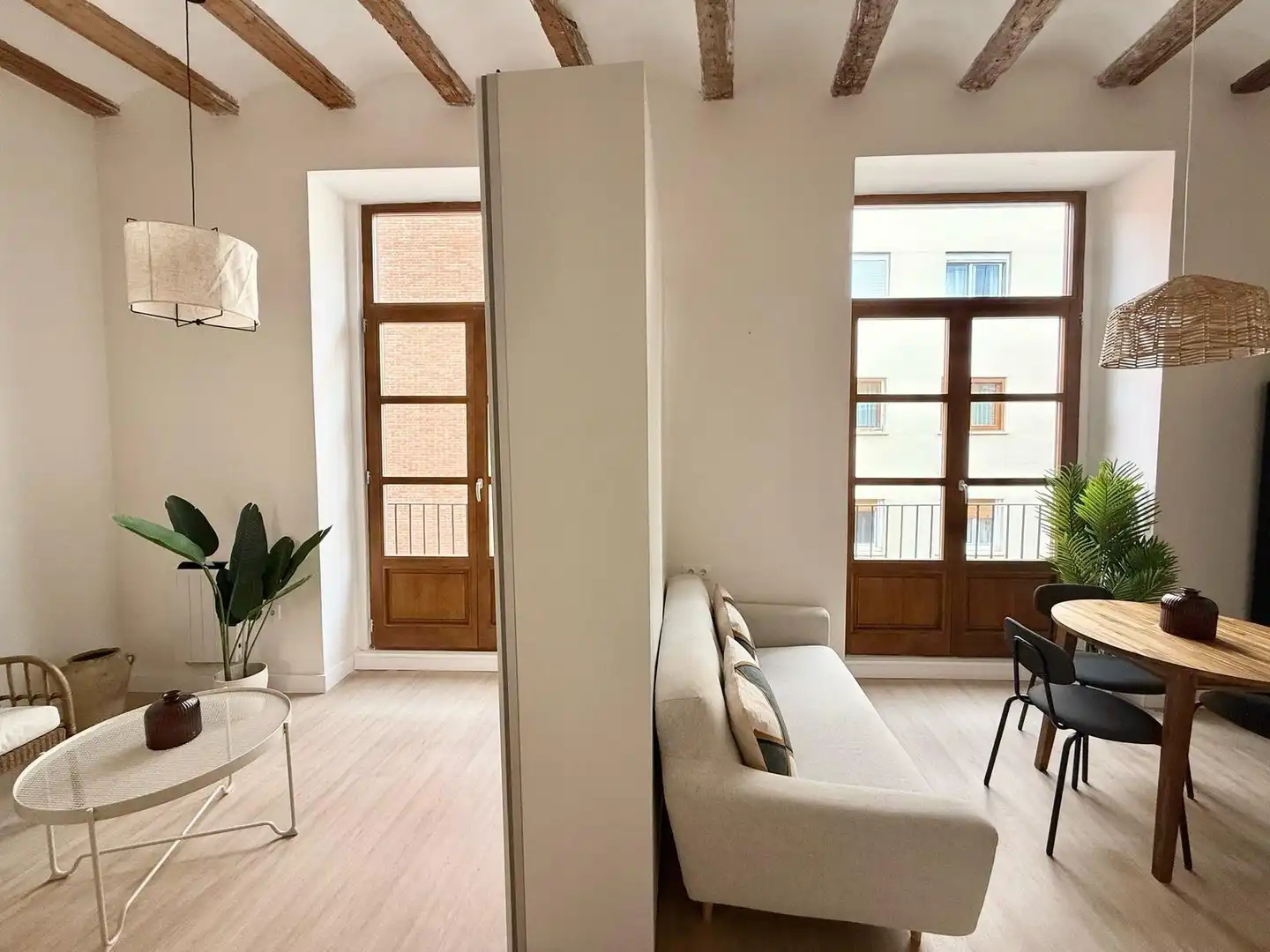 Sala d'estar de Pis en venda en Valencia amb Calefacció, Parquet i Moblat