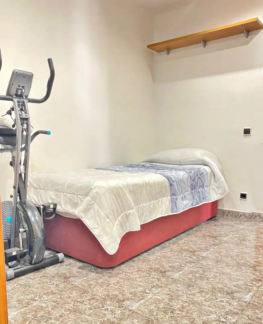Bedroom of Flat for sale in L'Hospitalet de Llobregat  with Air Conditioner, Oven and Balcony