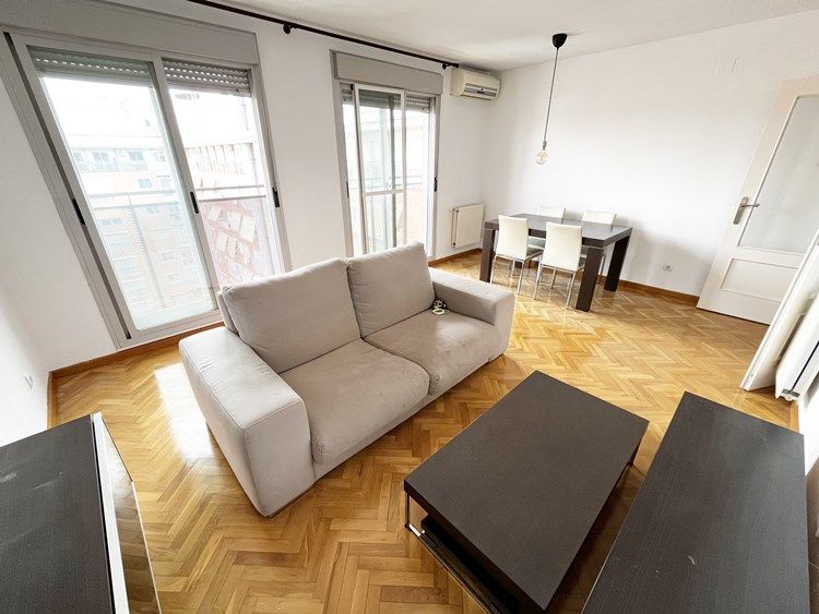 Sala de estar de Piso de alquiler en  Madrid Capital con Aire acondicionado, Calefacción y Parquet