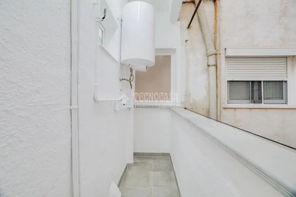 Piso en venta en Terrassa con Balcón