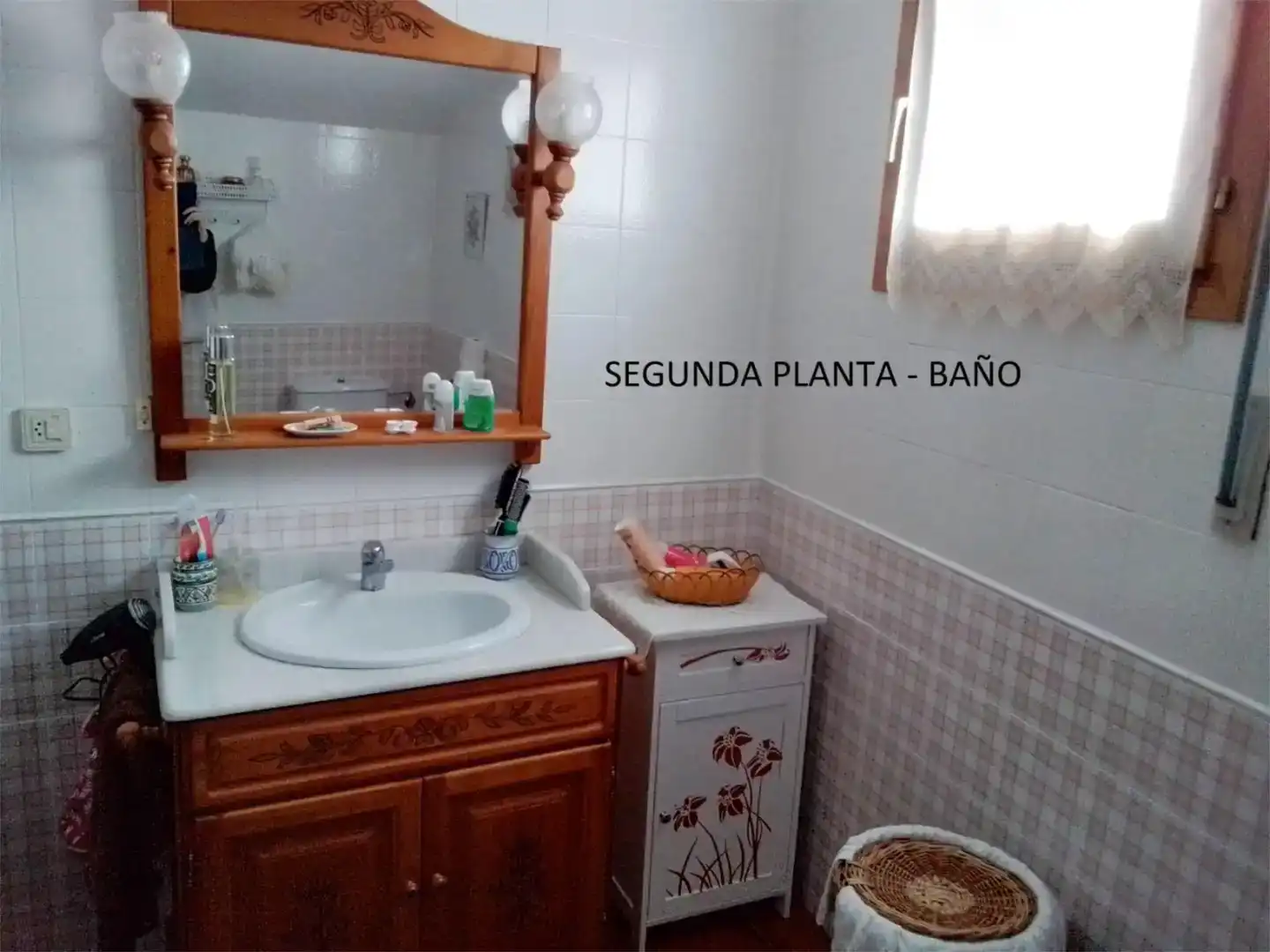 Bany de Casa adosada en venda en Carenas amb Aire condicionat, Moblat i Balcó