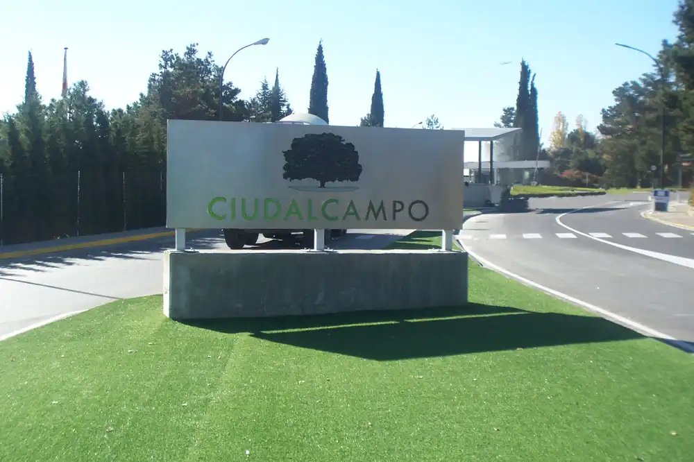 Houses for sale in Ciudalcampo
