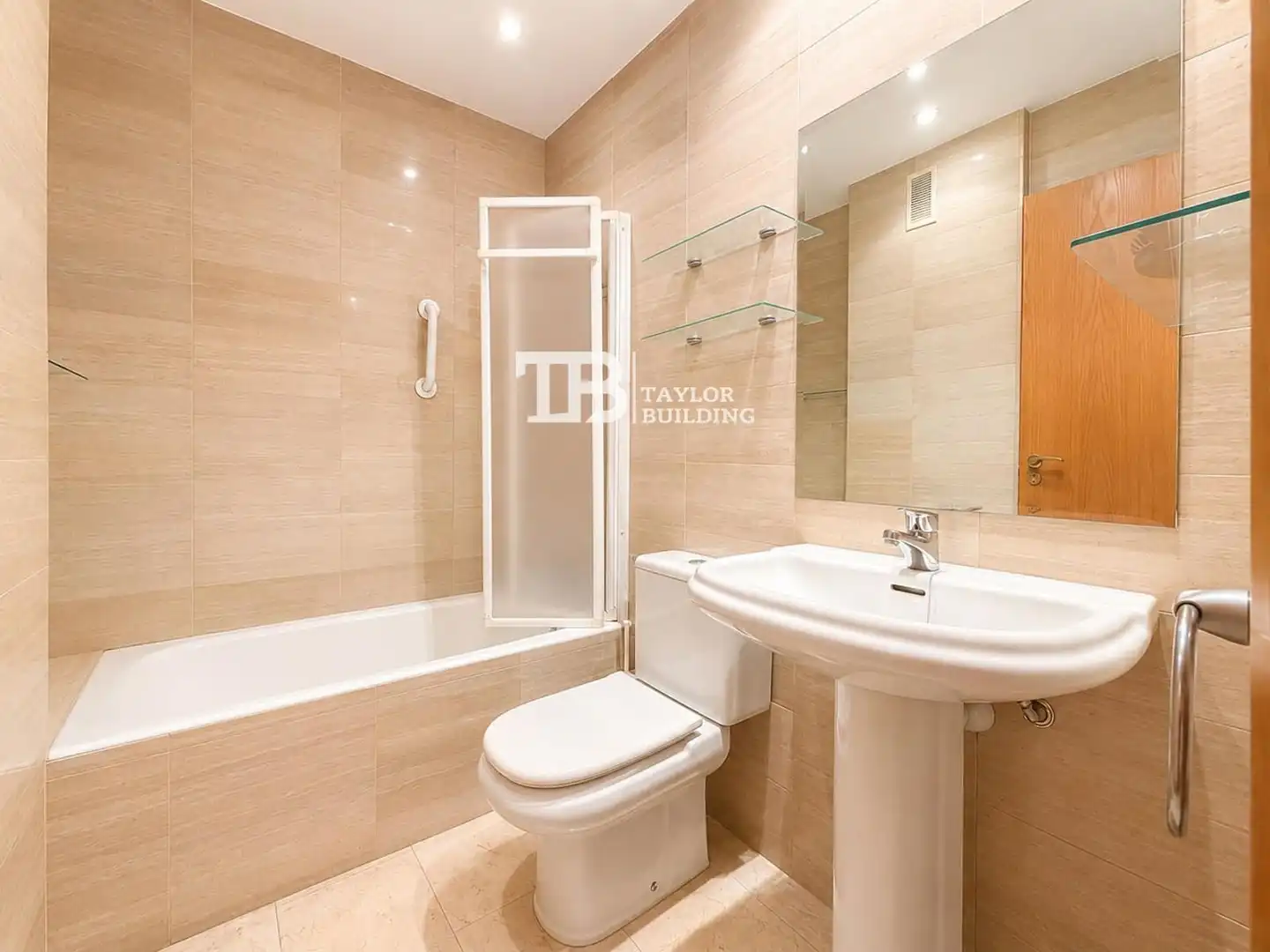 Bathroom of Flat for sale in  Palma de Mallorca  with Heating, Terrace and Storage room