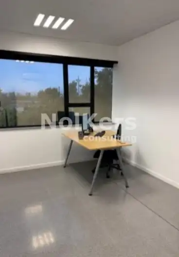 Industrial buildings for rent in Centre