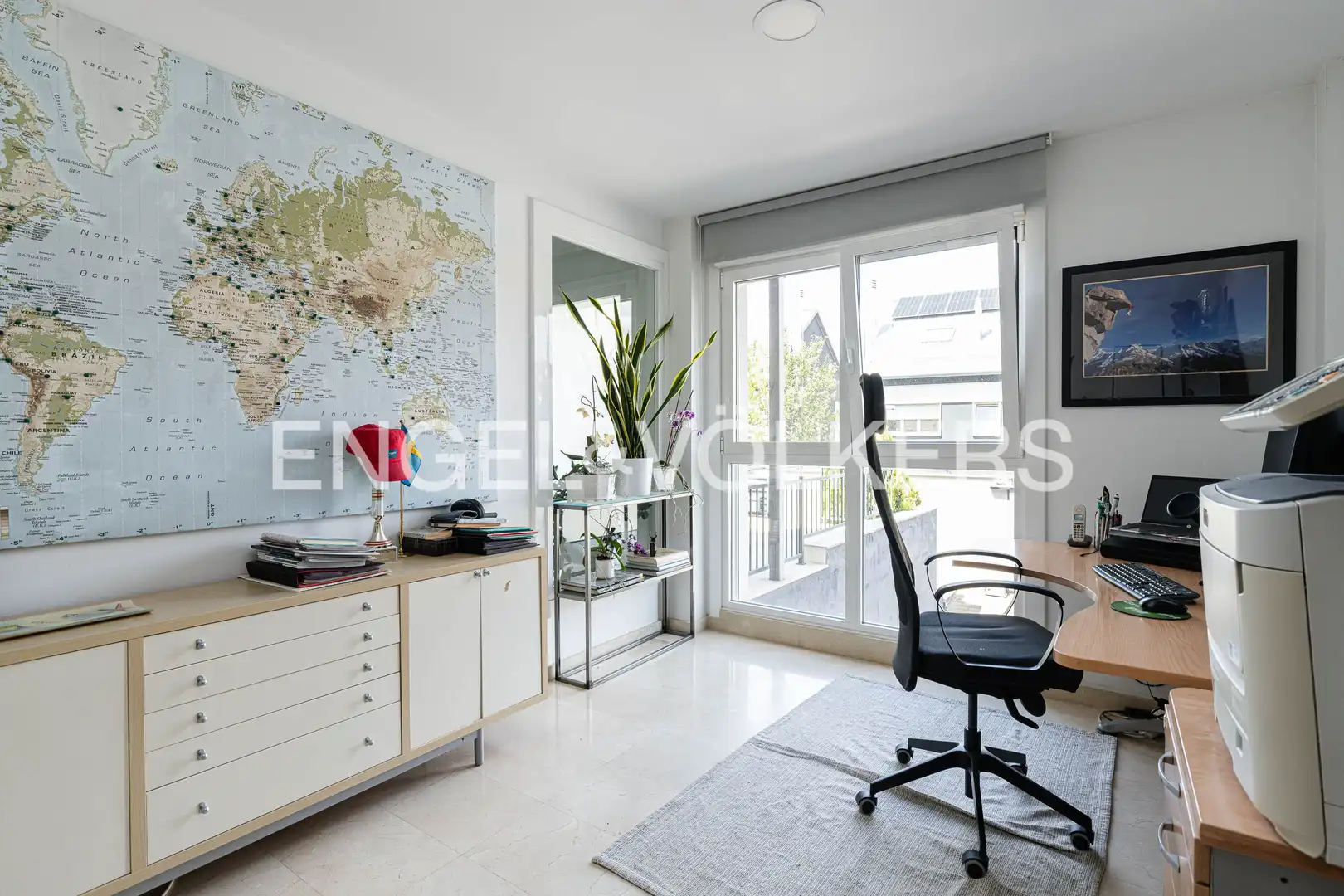 Vista exterior de Casa adosada en venta en Las Rozas de Madrid con Aire acondicionado, Calefacción y Jardín privado