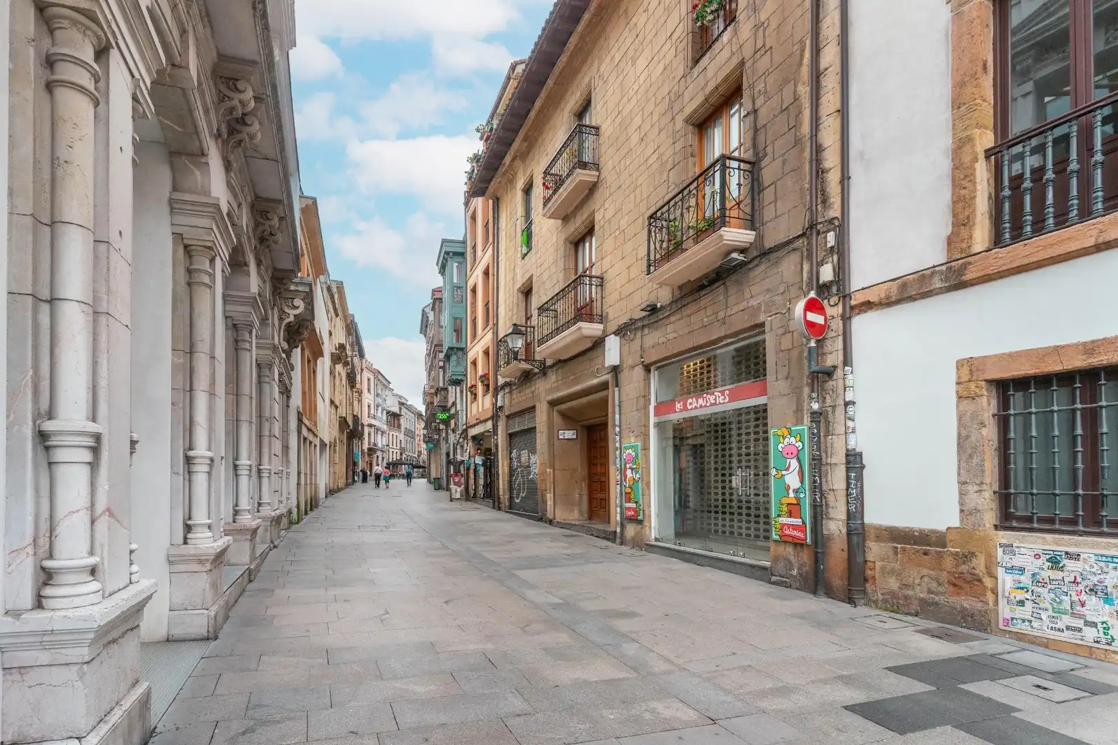 Außenansicht von Wohnung zum Verkauf in Oviedo  mit Heizung, Möbliert und Balkon