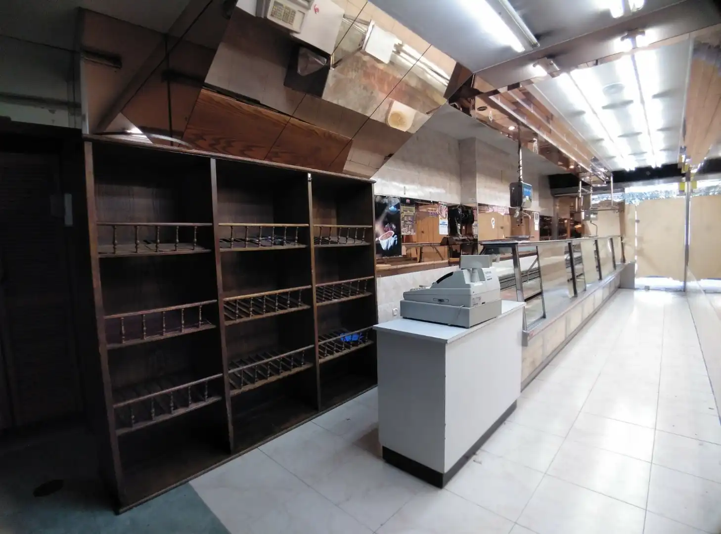 Local comercial de lloguer a GONZALEZ BESADA 10, imagen 4