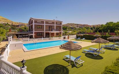 Schwimmbecken von Haus oder Chalet zum verkauf in Cenes de la Vega mit Klimaanlage, Heizung und Terrasse