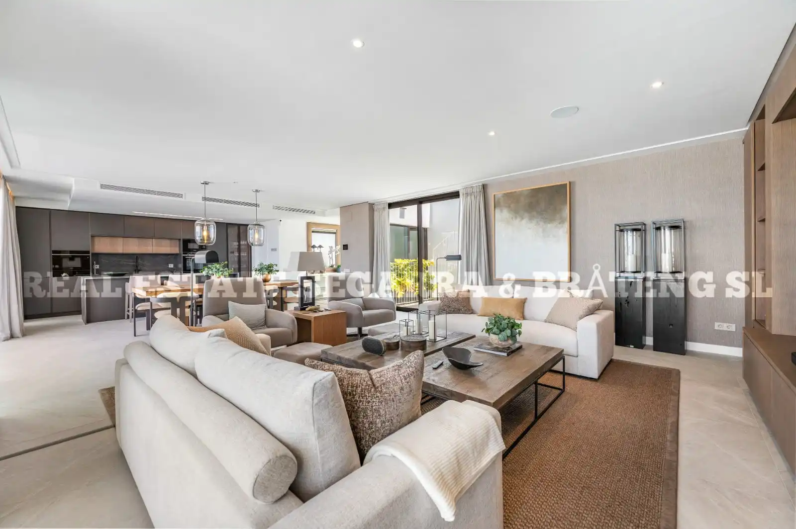 Living room of Attic for sale in Marbella  with Air Conditioner, Heating and Terrace