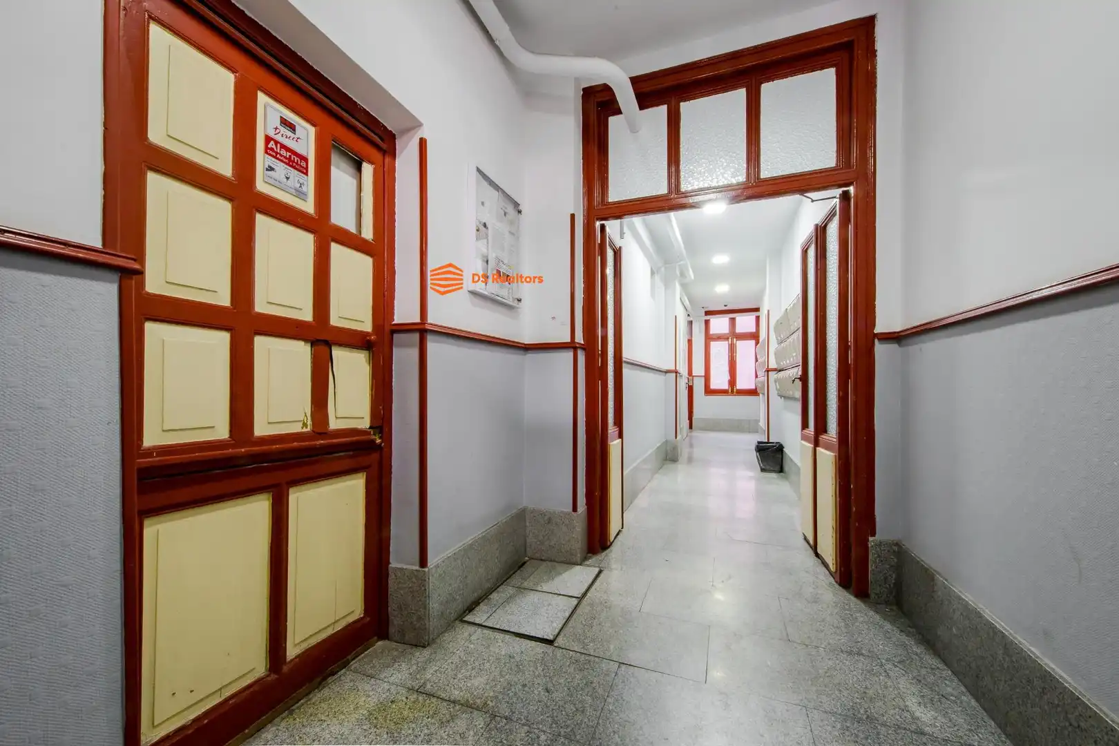 Flat for sale in Madrid  with Heating and Furnished