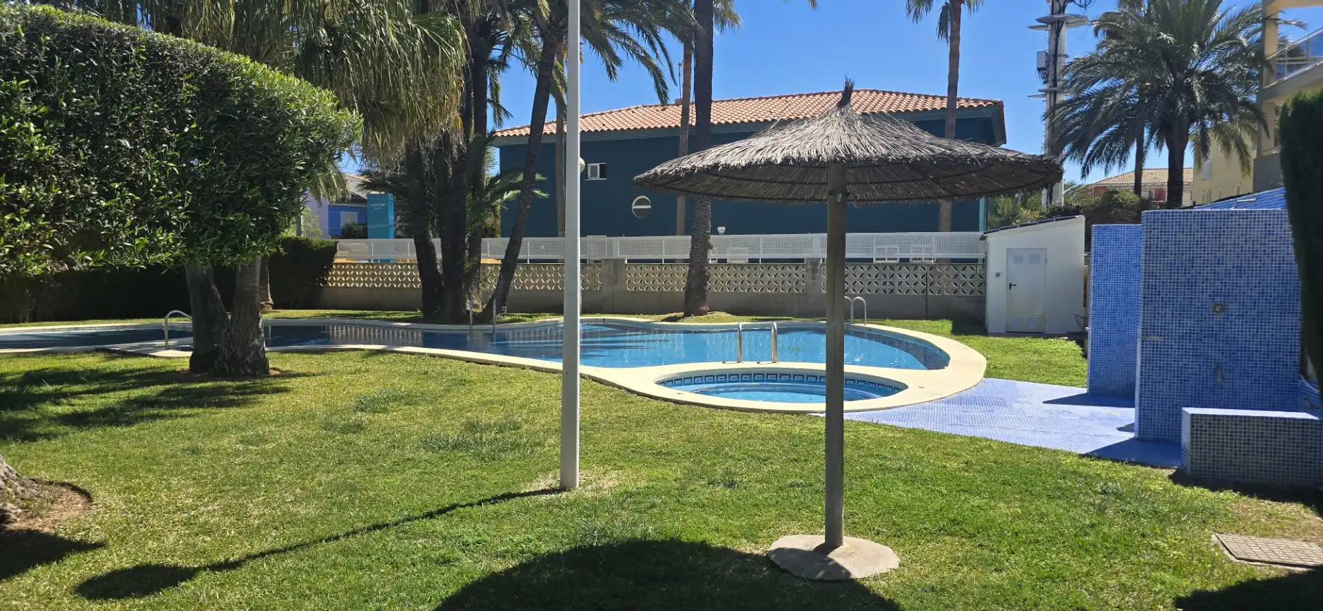 Schwimmbecken von Wohnungen zur Miete in Dénia mit Klimaanlage, Heizung und Terrasse
