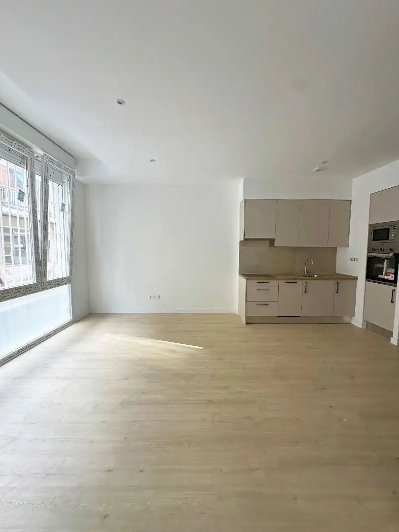 Küche von Loft zum Verkauf in Madrid mit Klimaanlage, Ofen und Waschmaschine
