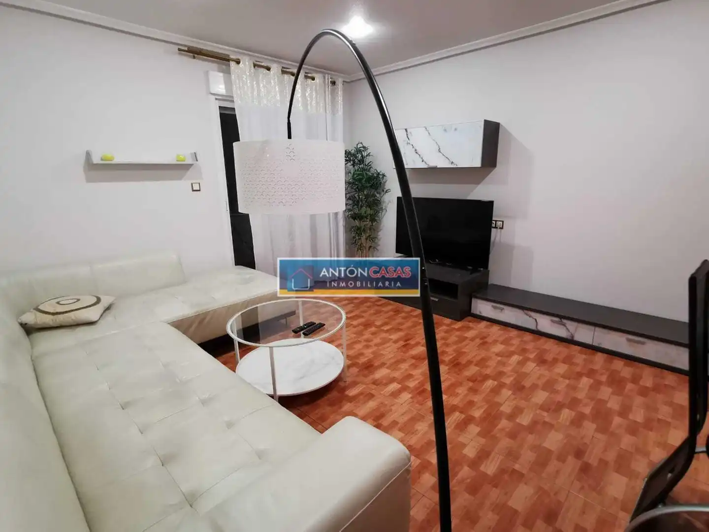 Sala d'estar de Pis en venda en Monforte del Cid amb Aire condicionat, Traster i Moblat