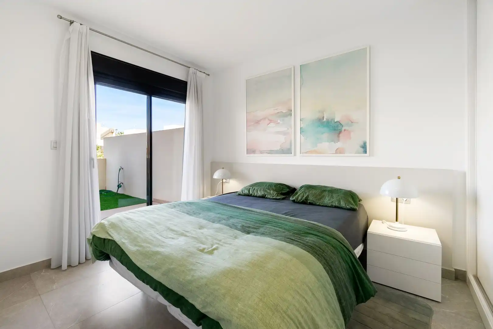 Dormitori de Planta baixa en venda en Orihuela amb Aire condicionat, Jardí privat i Terrassa