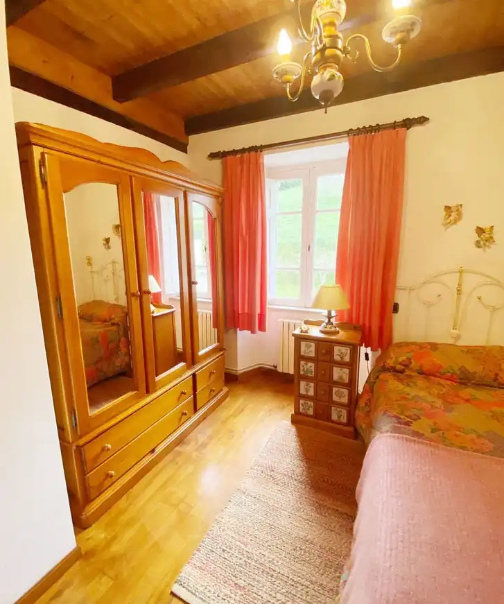 Habitación de Casa o chalet en venta en A Pontenova   con Calefacción, Jardín privado y Parquet