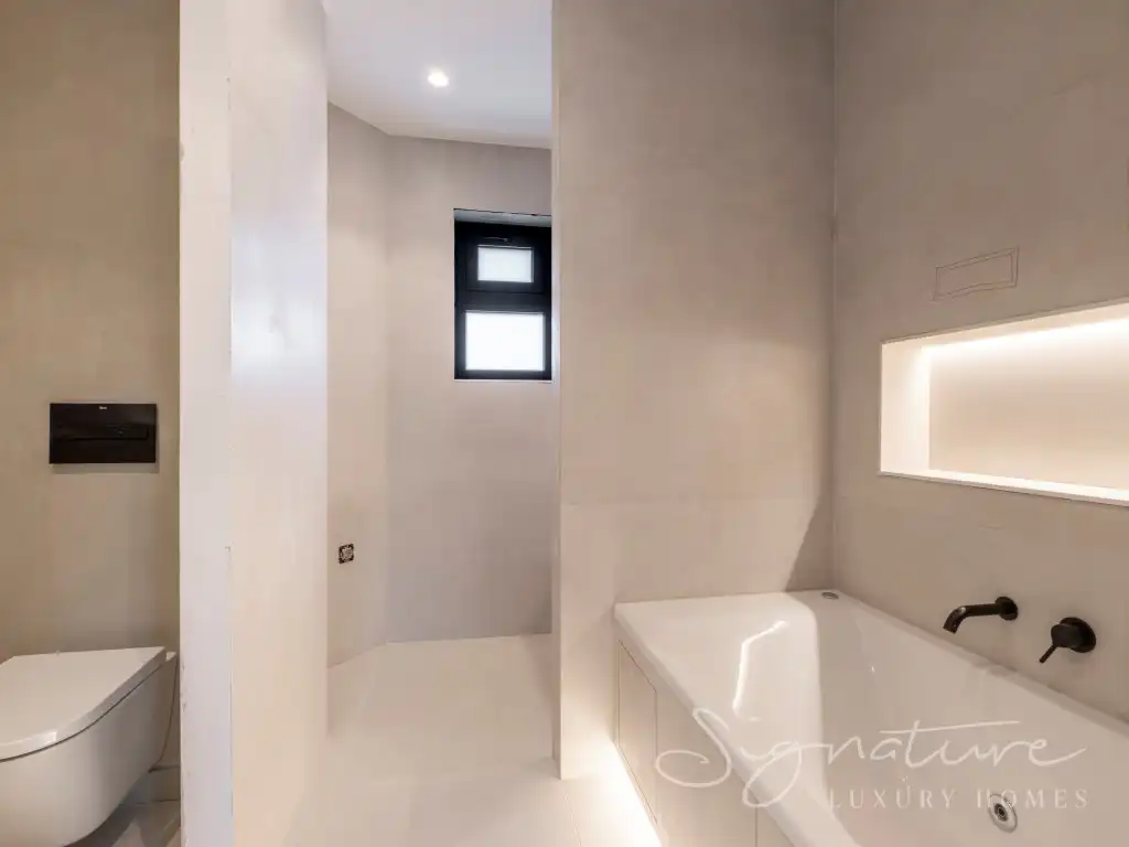 Bathroom of Houses for sale in Sant Cugat del Vallès  with Air Conditioner, Private garden and Swimming Pool