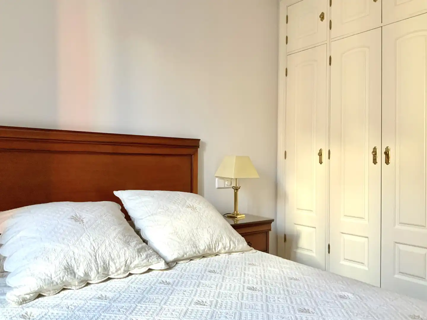 Bedroom of Flat for rent in Madrid  with Air Conditioner, Heating and Furnished
