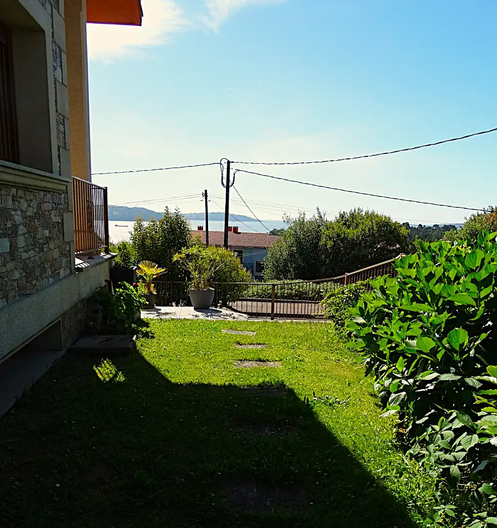 Jardí de Casa o xalet en venda en Miño amb Calefacció, Parquet i Terrassa