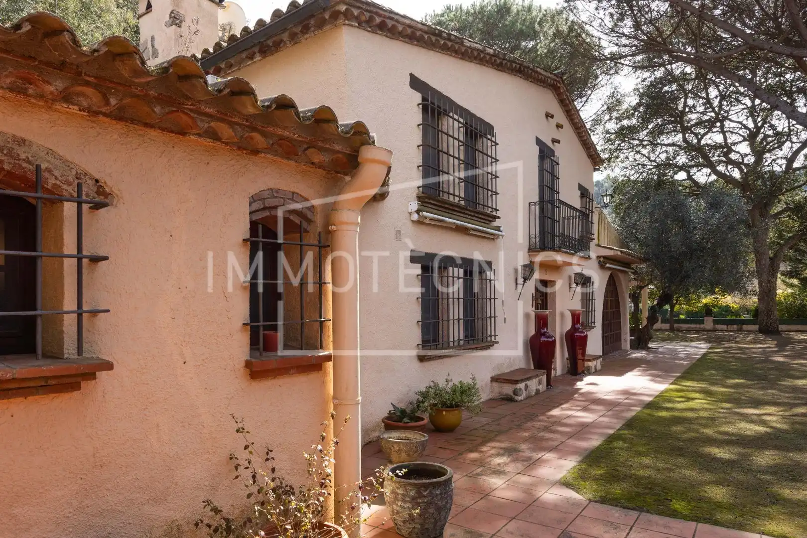 Vista exterior de Finca rústica en venda en Sant Iscle de Vallalta amb Calefacció, Jardí privat i Piscina