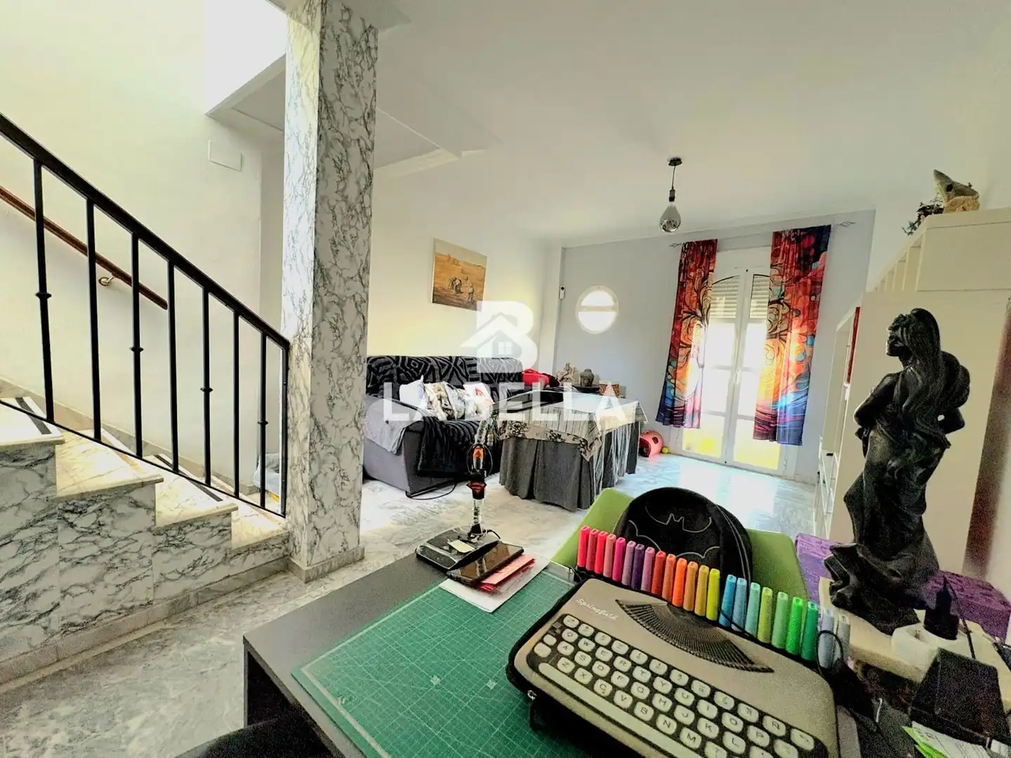 Exterior view of Houses for sale in Sevilla  with Air Conditioner and Furnished