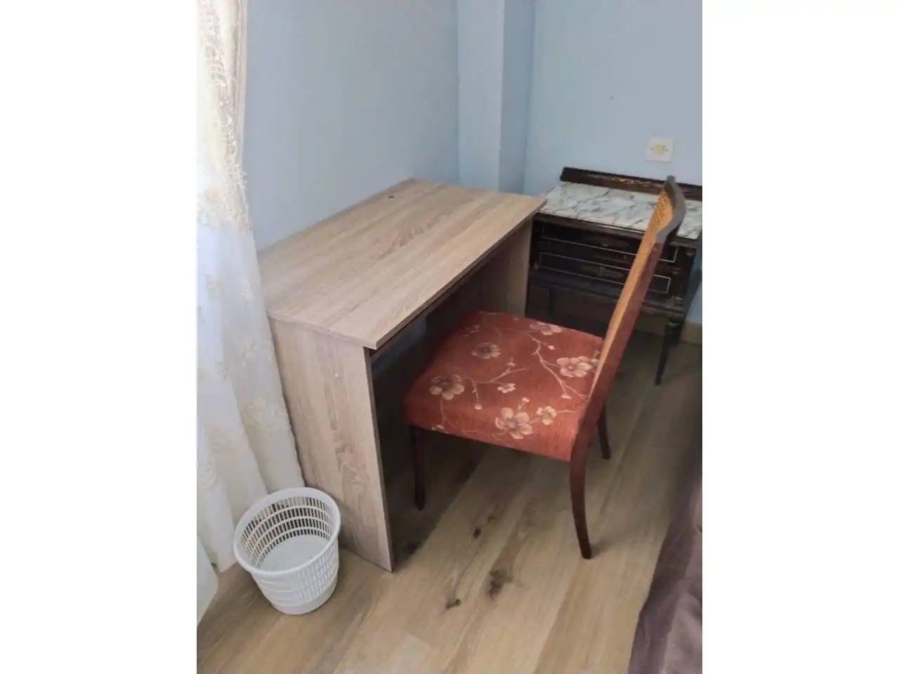 Bedroom of Flat for rent in Burgos  with Heating, Parquet flooring and Furnished