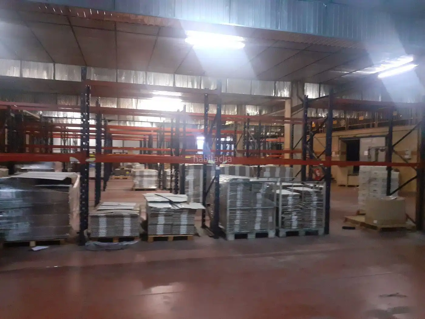Nau industrial en venda en Sabadell