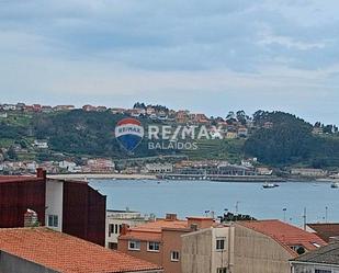 Vista exterior de Àtic en venda en Bueu amb Calefacció, Terrassa i Traster