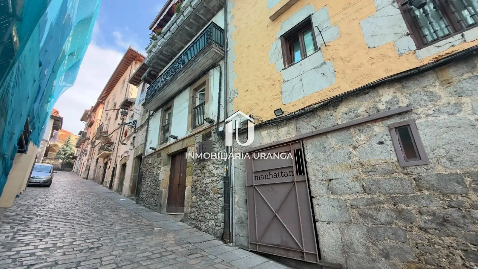 Außenansicht von Wohnung zum Verkauf in Laredo mit Terrasse, Abstellraum und Möbliert