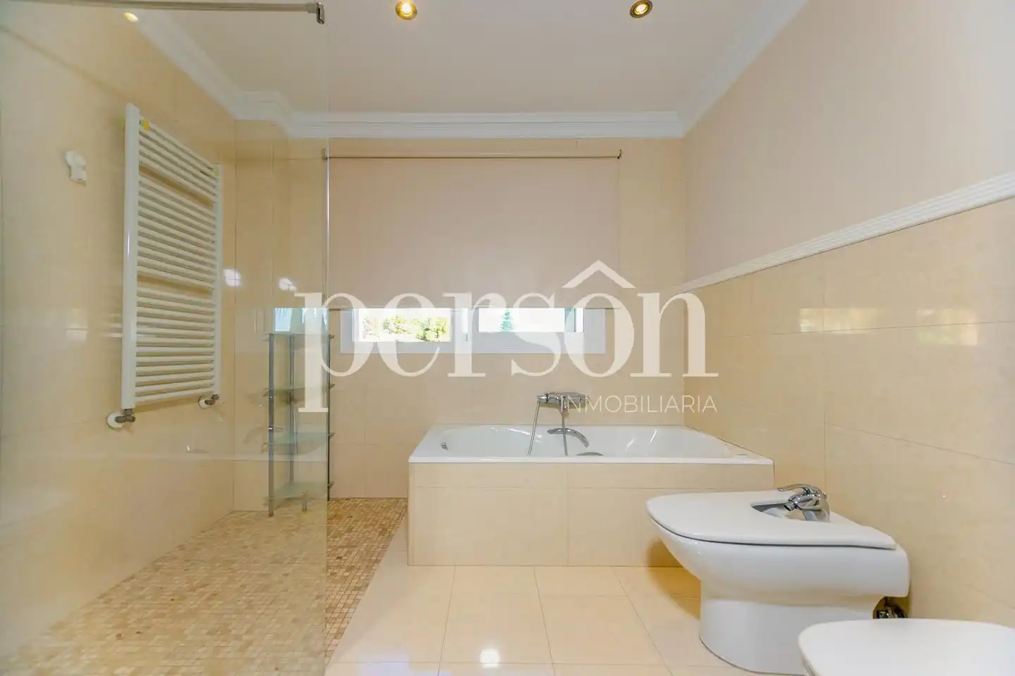 Bathroom of Houses for rent in Bétera  with Air Conditioner, Private garden and Terrace