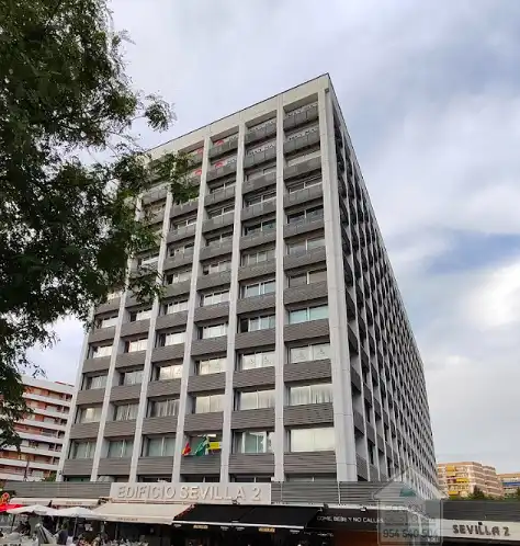 Außenansicht von Büro zum Verkauf in Sevilla mit Klimaanlage