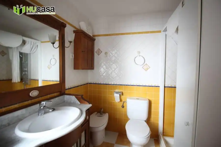 Baño de Piso en venta en Toledo con Aire acondicionado, Calefacción y Balcón