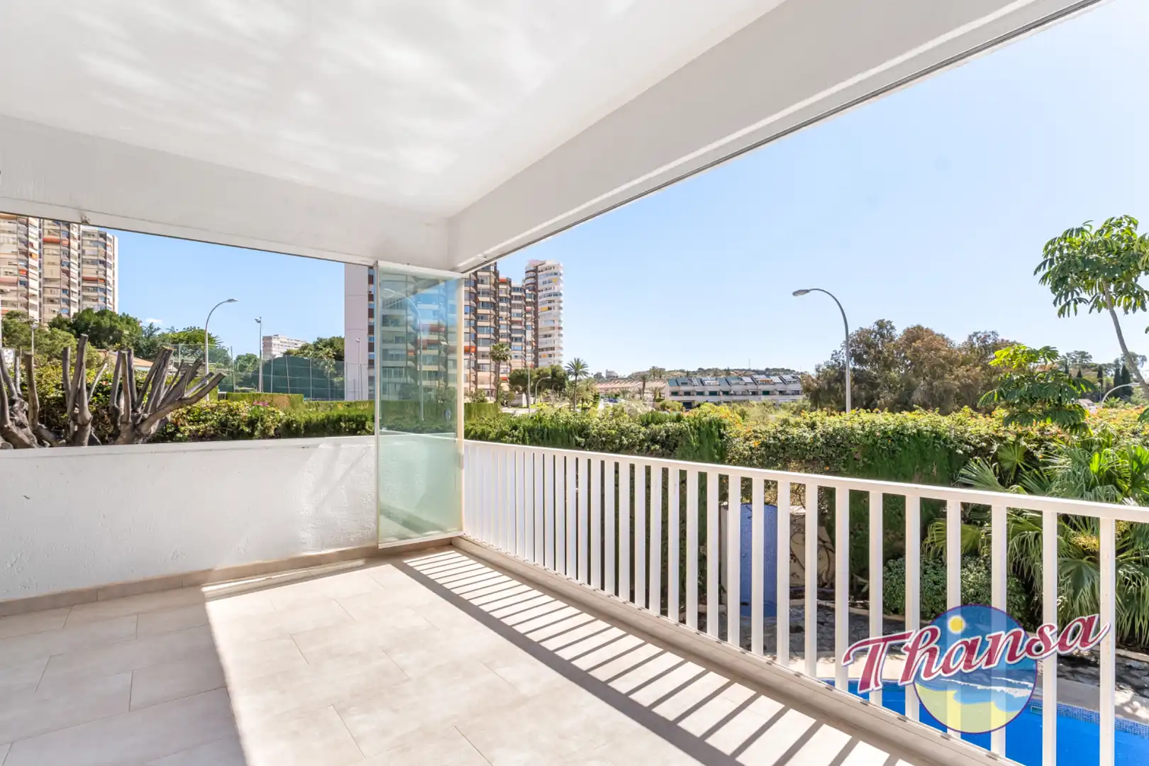 Terraza de Casa o chalet en venta en Alicante / Alacant con Aire acondicionado, Calefacción y Jardín privado