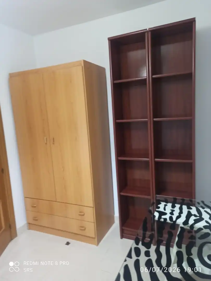Habitación de Piso de alquiler en Málaga con Aire acondicionado, Terraza y Amueblado