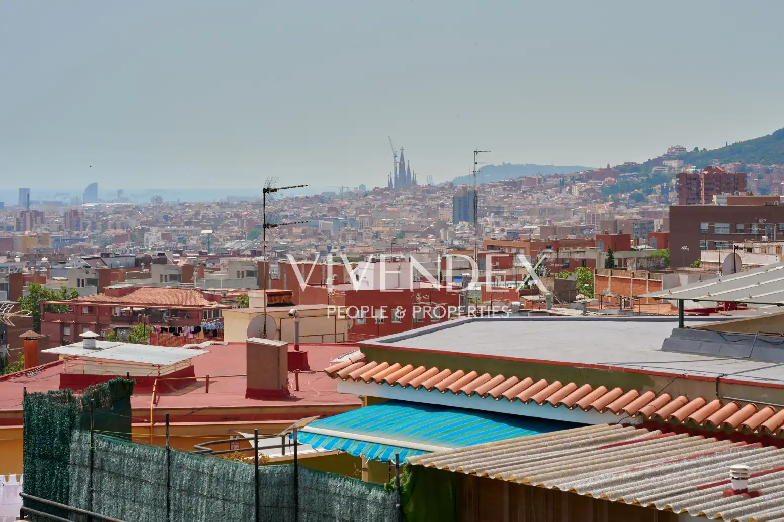 Exterior view of Attic for sale in Barcelona  with Terrace and Storage room