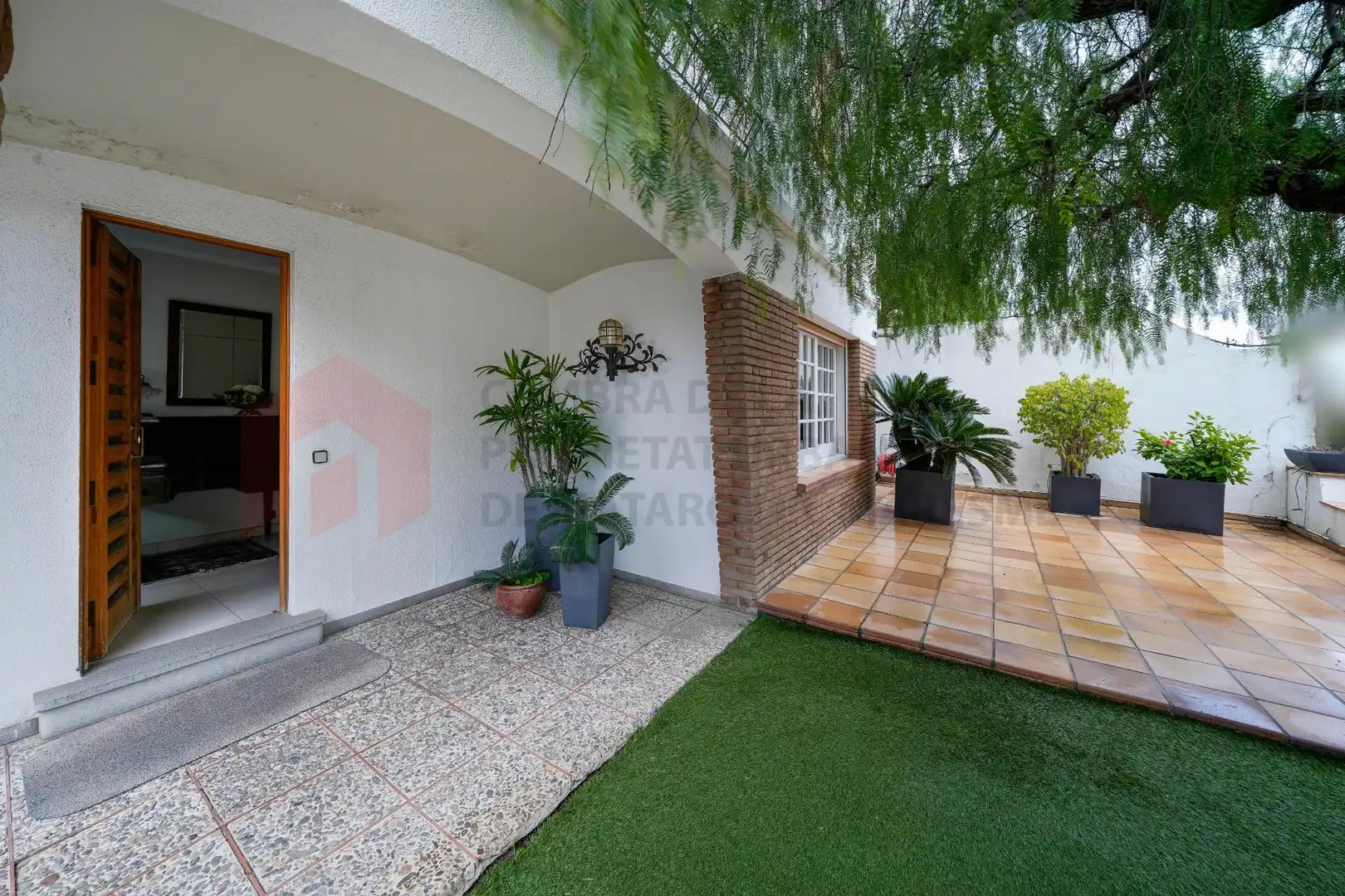 Vista exterior de Casa o xalet en venda en Mataró amb Aire condicionat, Calefacció i Jardí privat