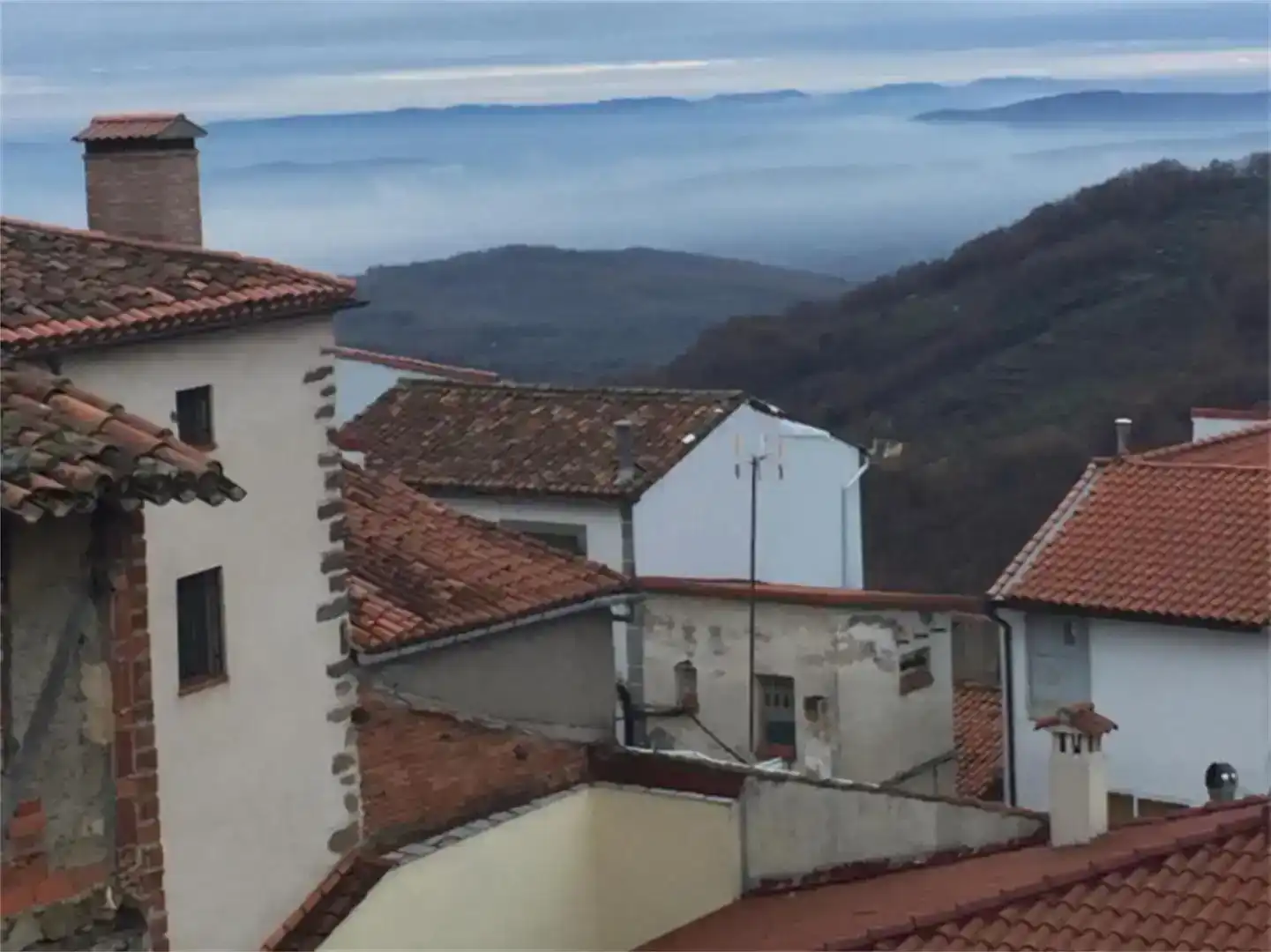 Vista exterior de Casa adosada en venda en Barrado