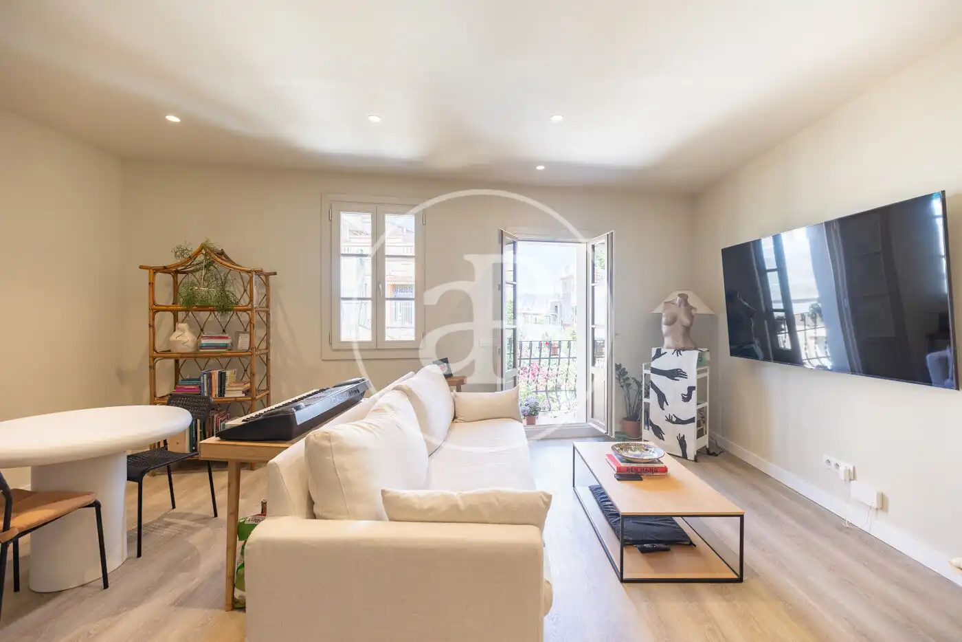 Living room of Flat for sale in Barcelona  with Air Conditioner, Heating and Private garden