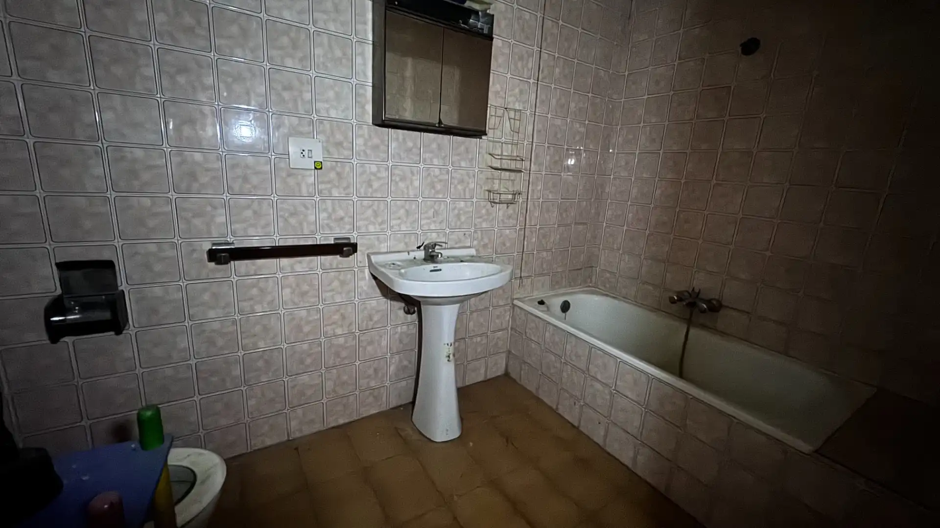 Baño de Casa adosada en venta en Valjunquera con Jardín privado, Terraza y Balcón