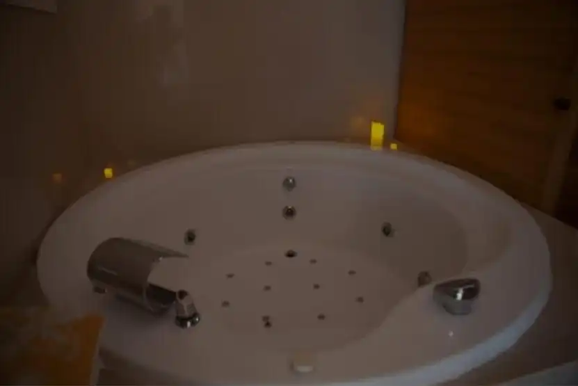 Baño de Casa o chalet en venta en Los Barrios con Aire acondicionado, Calefacción y Jardín privado