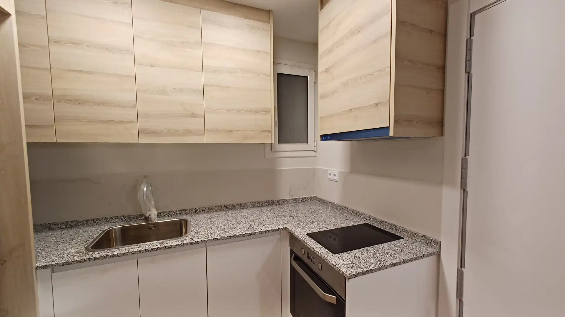 Cuina de Pis en venda en Vilanova i la Geltrú amb Aire condicionat, Calefacció i Parquet