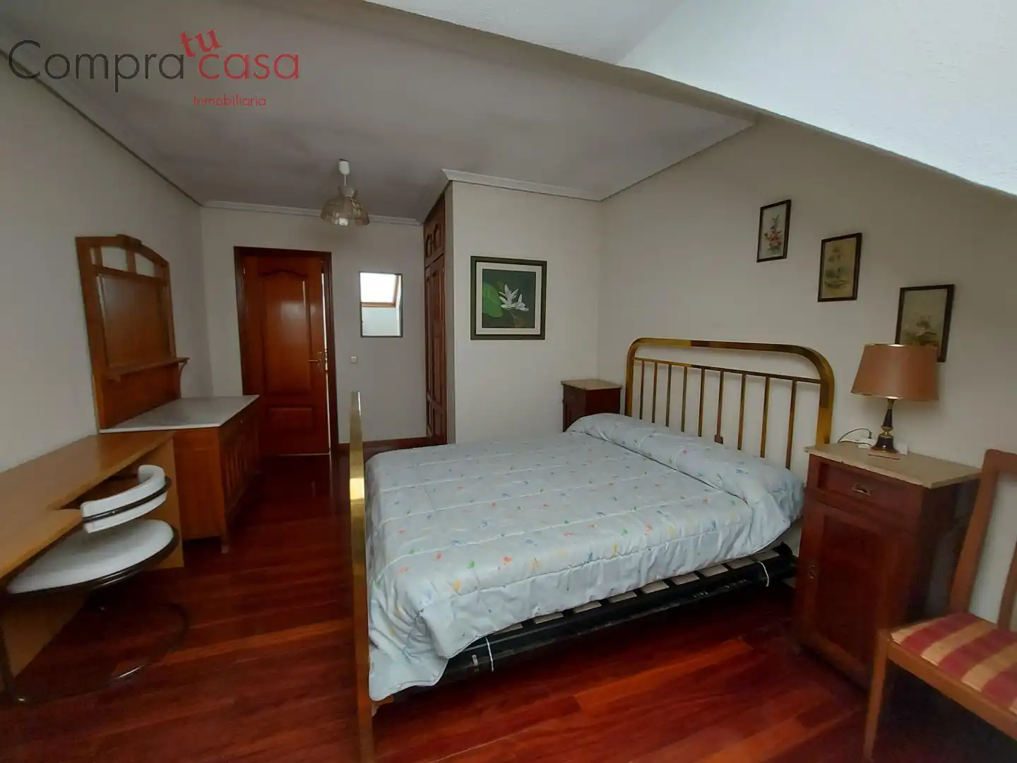 Habitación de Piso para compartir en Segovia con Calefacción, Terraza y Amueblado