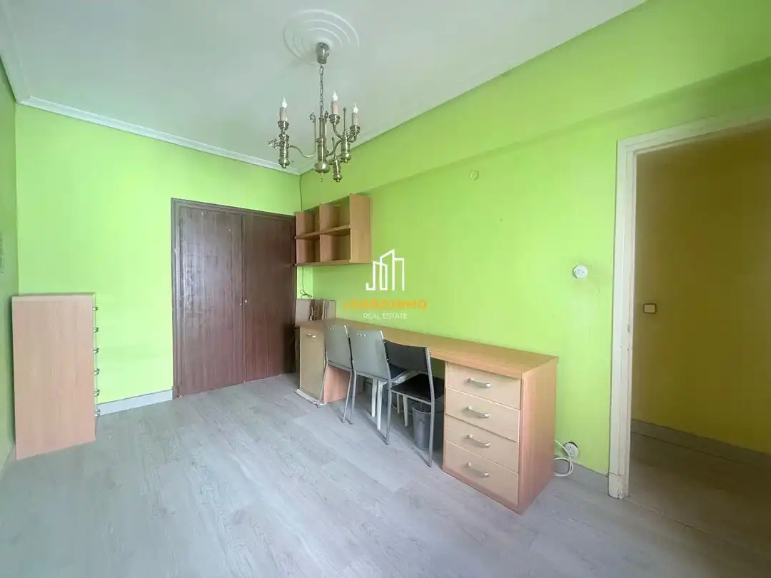 Bedroom of Flat for sale in  Logroño  with Heating, Parquet flooring and Terrace
