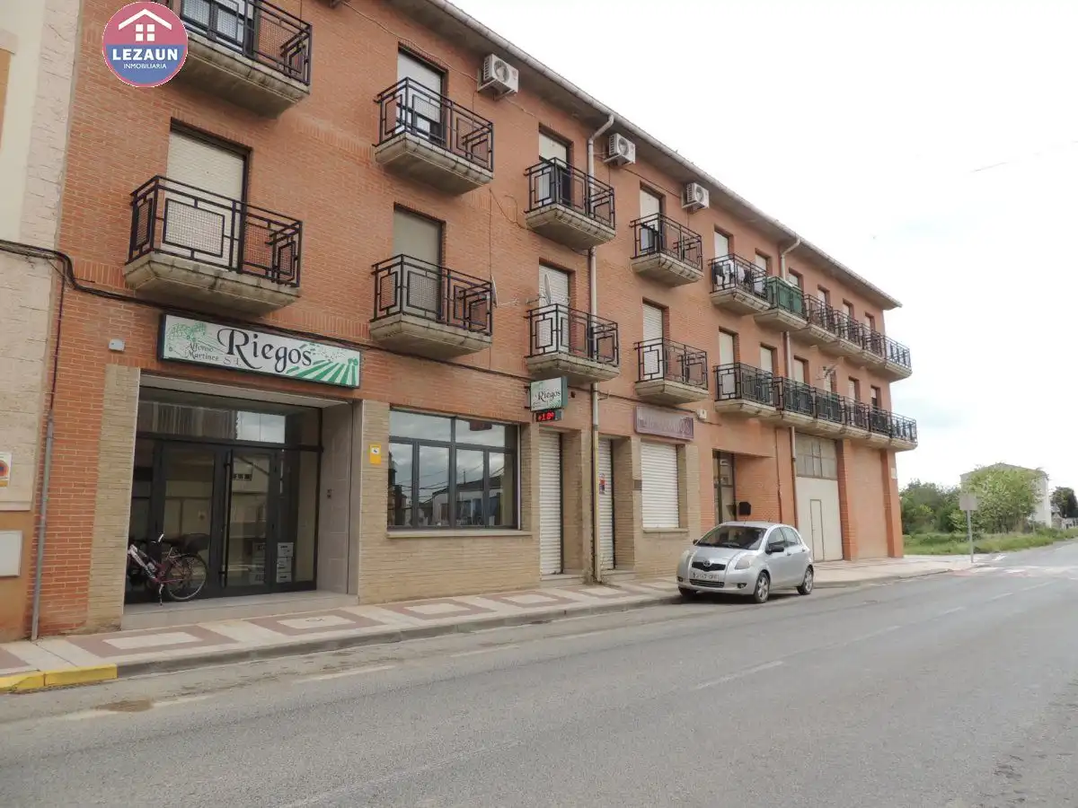 Exterior view of Flat for sale in Funes  with Air Conditioner, Heating and Parquet flooring
