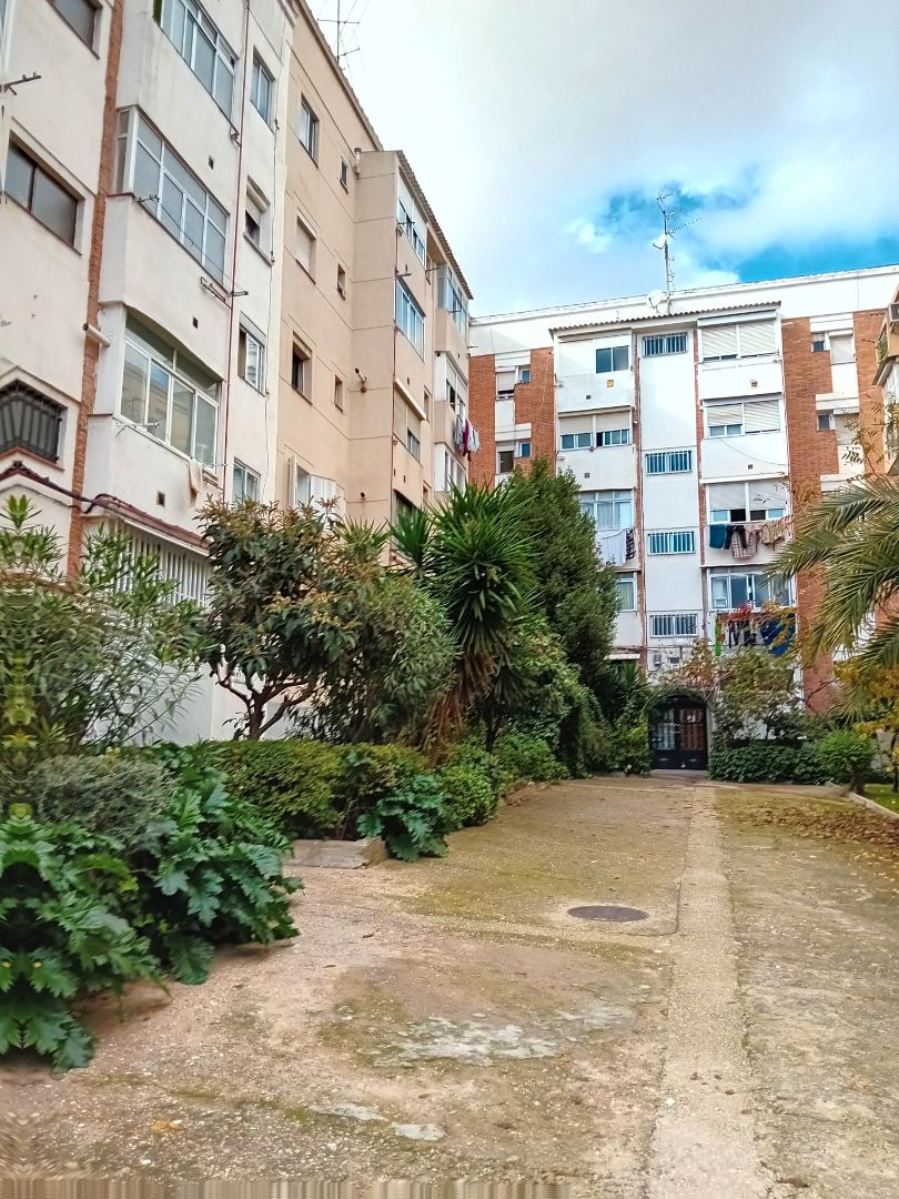 Vista exterior de Piso en venta en  Madrid Capital