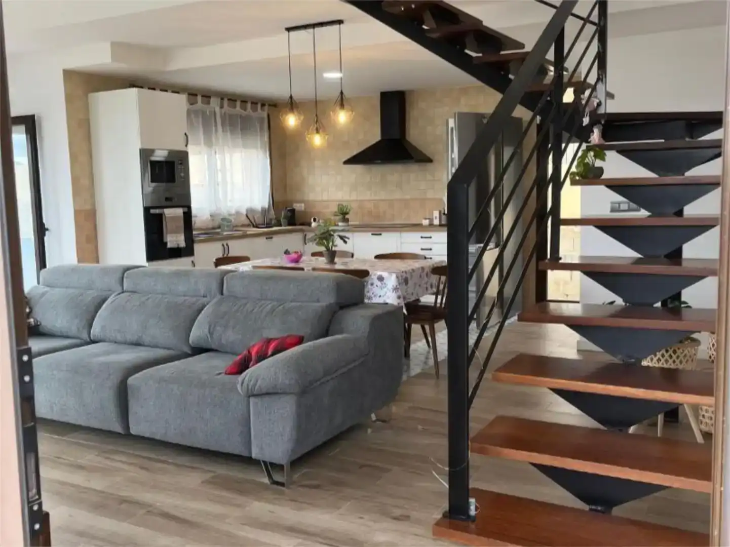 Sala d'estar de Casa o xalet en venda en Siete Aguas amb Balcó