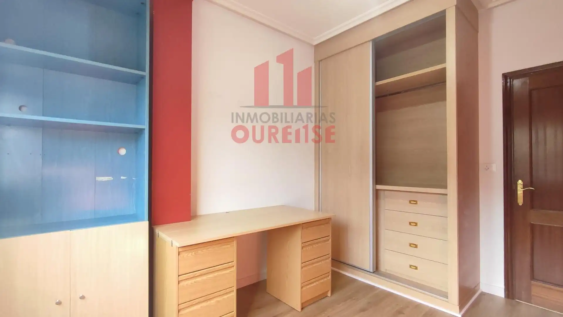 Habitación de Piso de alquiler en Ourense Capital  con Amueblado