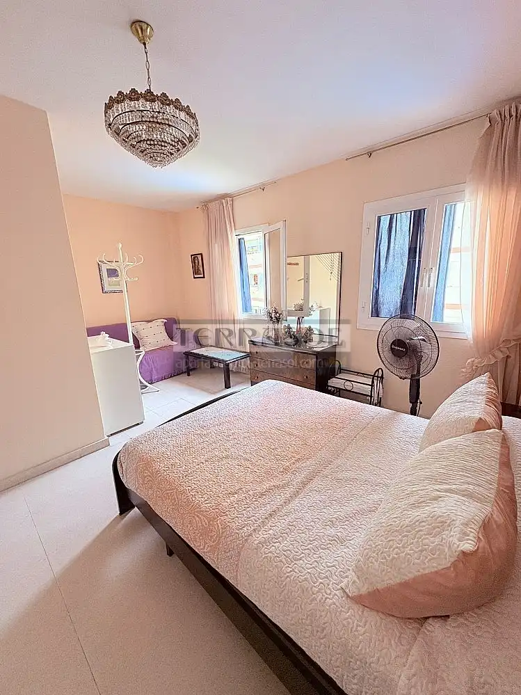 Dormitori de Apartament en venda en Vélez-Málaga amb Terrassa i Piscina