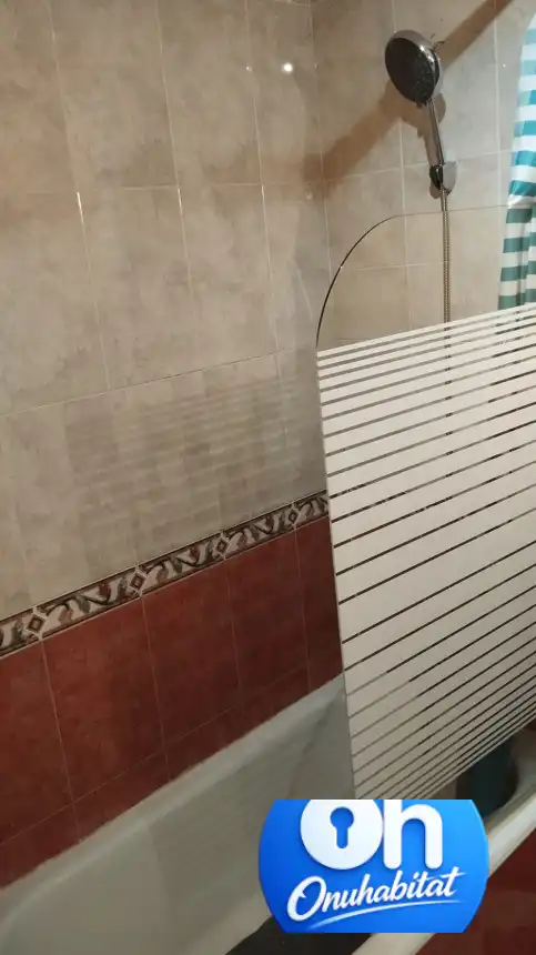 Bany de Pis en venda en Huelva amb Aire condicionat, Moblat i Balcó