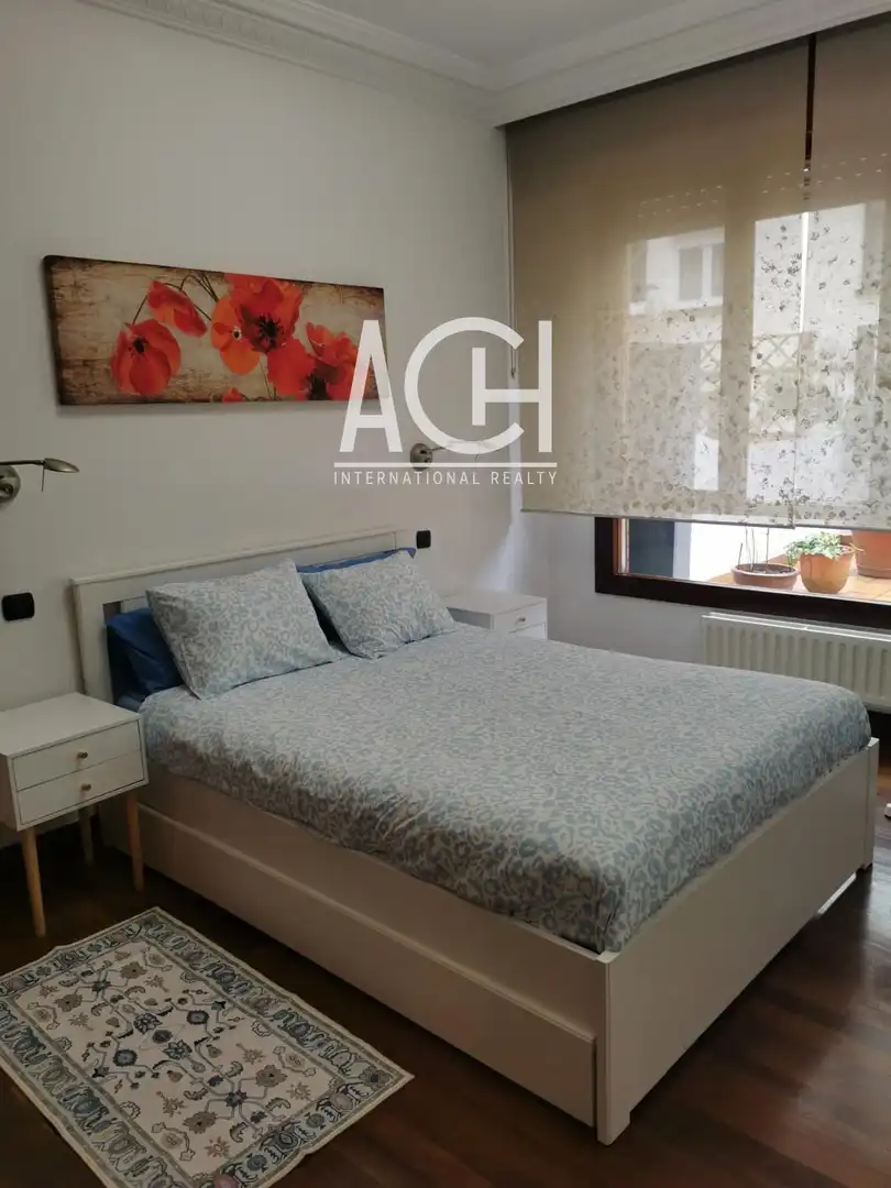 Bedroom of Flat for rent in Bilbao   with Heating, Terrace and Furnished