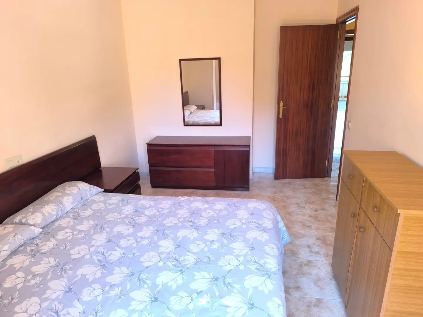 Schlafzimmer von Wohnung zum Verkauf in Blanes mit Möbliert und Balkon